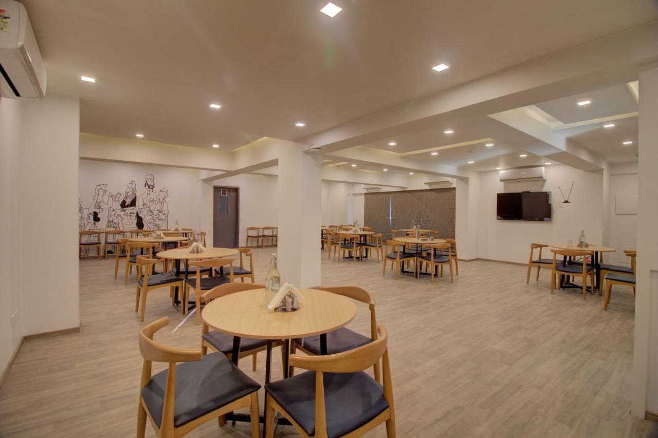 Townhouse Oak Kopar Khairane Navi Mumbai Formerly Ivy Hotel Luaran gambar
