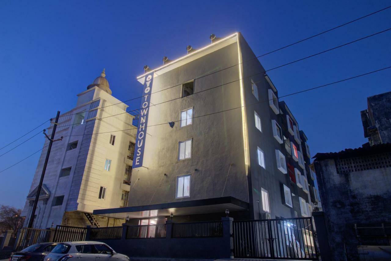 Townhouse Oak Kopar Khairane Navi Mumbai Formerly Ivy Hotel Luaran gambar