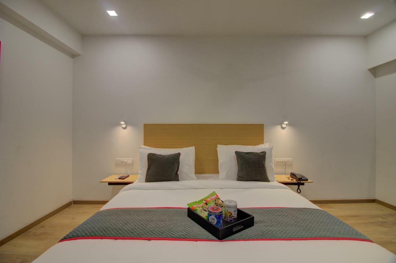 Townhouse Oak Kopar Khairane Navi Mumbai Formerly Ivy Hotel Luaran gambar