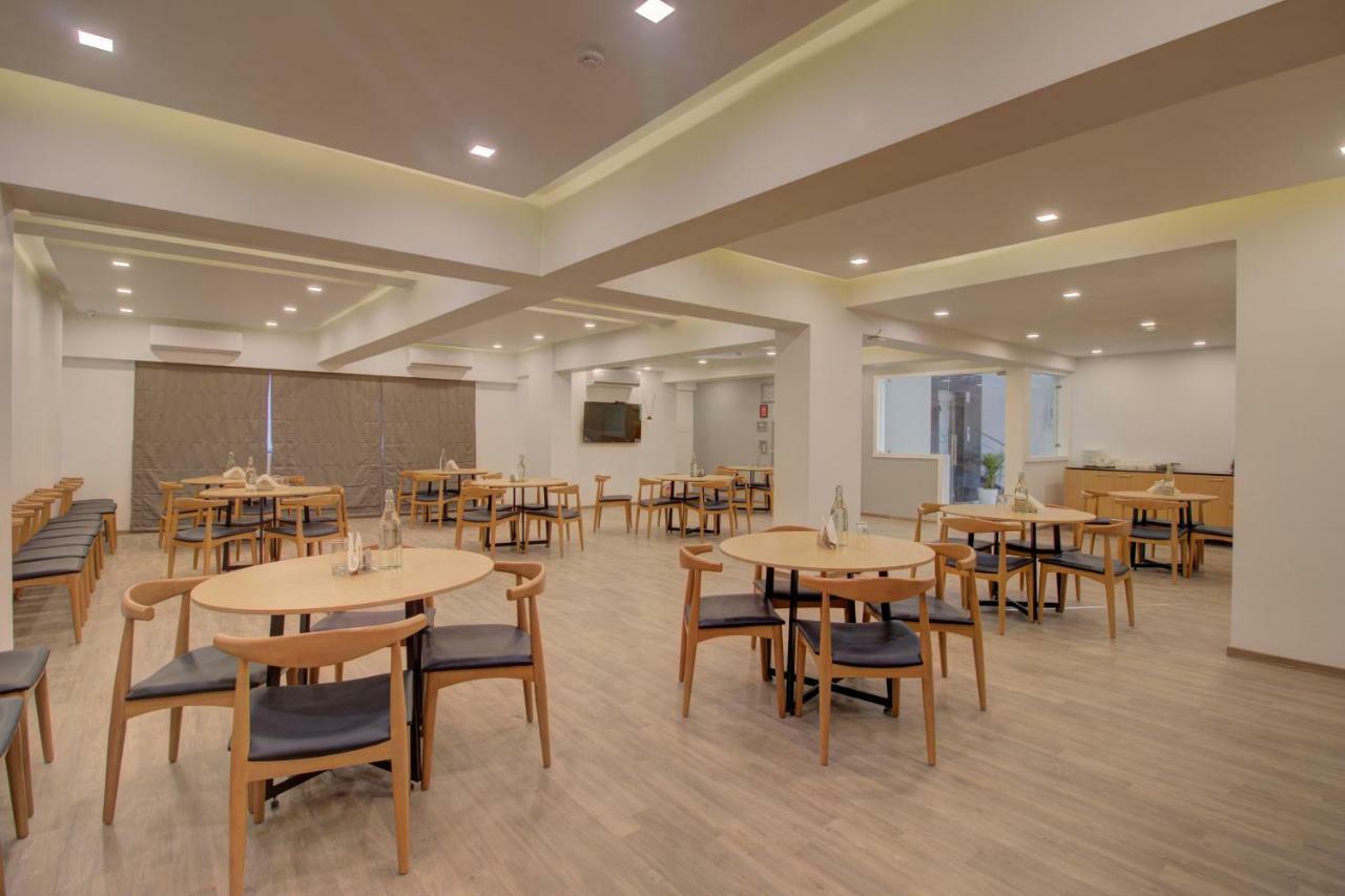 Townhouse Oak Kopar Khairane Navi Mumbai Formerly Ivy Hotel Luaran gambar